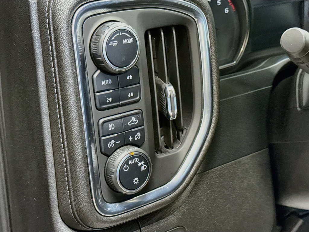Used 2022 Chevrolet Silverado 1500 RST AWD/4WD image 11