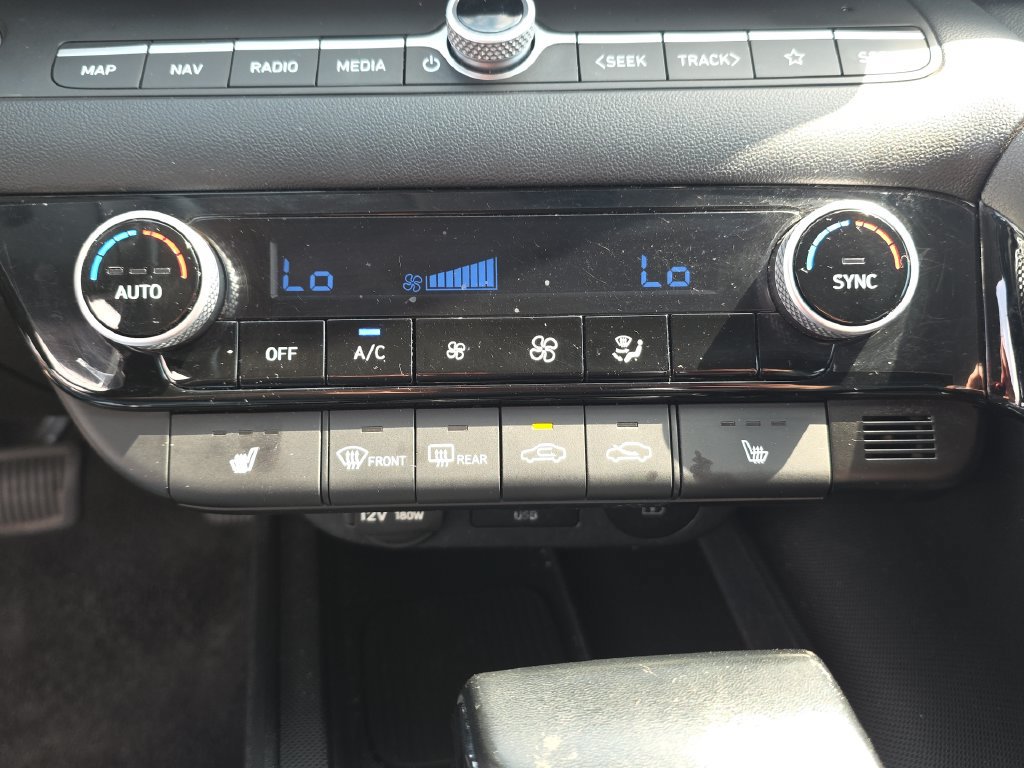 Used 2024 Hyundai Elantra Limited FWD image 23