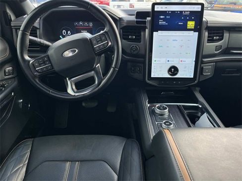 Certified 2023 Ford Expedition Platinum image 14