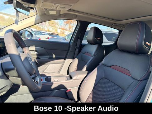 Used 2026 Nissan Kicks SR w/ SR Premium Package FWD image 11