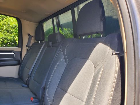 Used 2019 RAM 1500 Big Horn AWD/4WD image 40