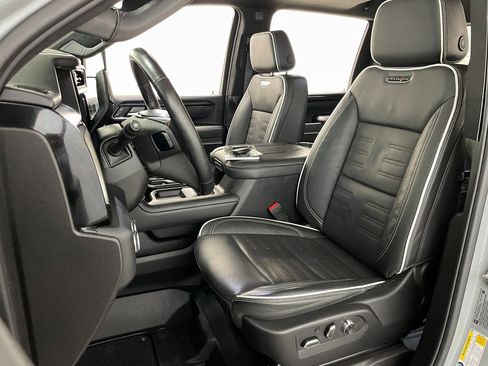 Used 2024 GMC Sierra 2500 AT4X image 31