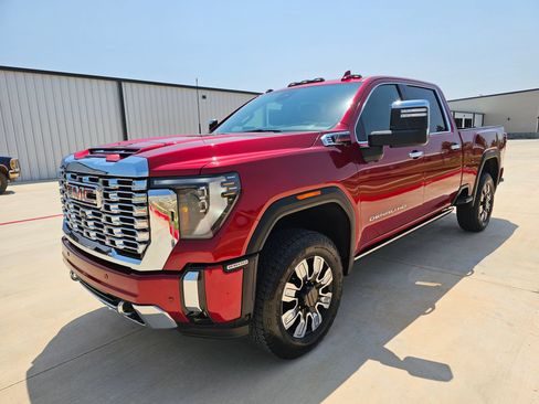 Used 2024 GMC Sierra 2500 Denali w/ Denali Reserve Package AWD/4WD image 24