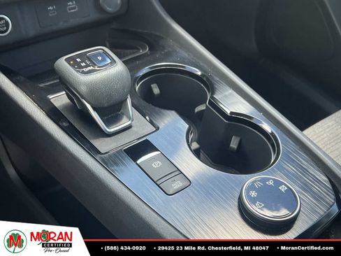 Used 2022 Nissan Rogue S AWD/4WD image 22