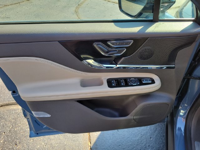 Used 2024 Lincoln Corsair FWD w/ Equipment Group 101A image 7