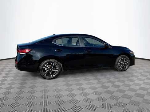 Used 2025 Nissan Sentra SV image 5