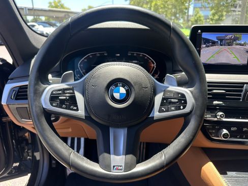 Used 2022 BMW 540i w/ M Sport Package RWD image 13