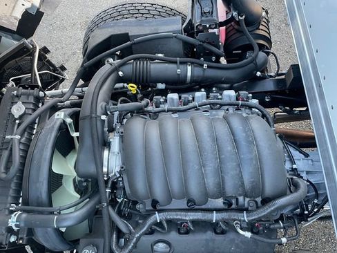 New 2025 Chevrolet Low Cab Forward image 31