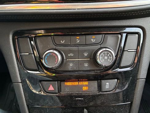 Used 2022 Buick Encore Preferred w/ Safety Package image 14