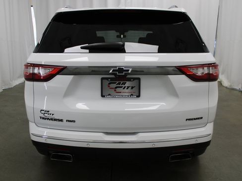 Used 2020 Chevrolet Traverse Premier w/ LPO, Blackout Package image 6