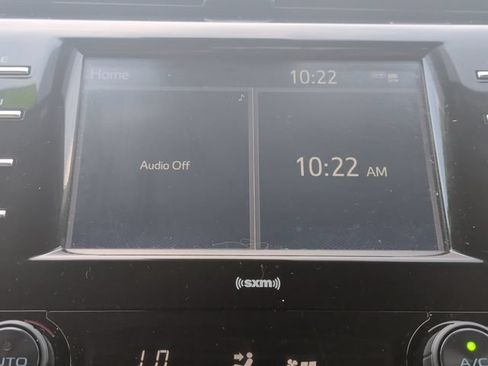 Used 2020 Toyota Camry SE FWD image 23