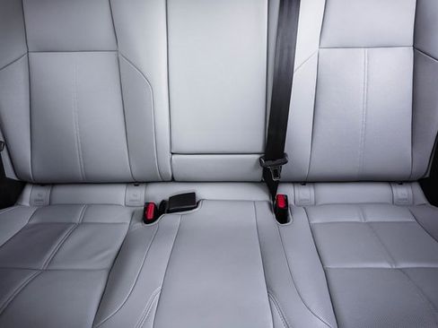 Used 2024 Land Rover Range Rover Velar Dynamic SE image 19