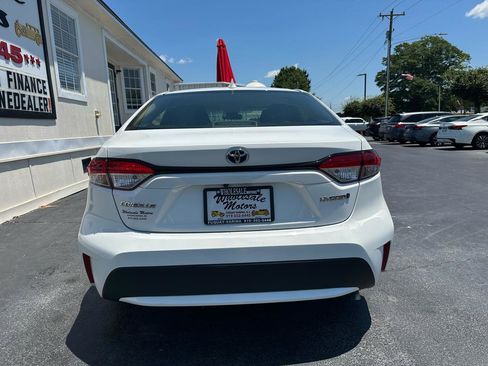 Used 2020 Toyota Corolla LE FWD image 5
