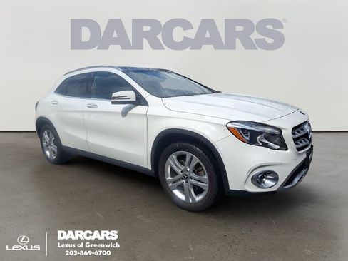 Used 2018 Mercedes-Benz GLA 250 4MATIC image 1
