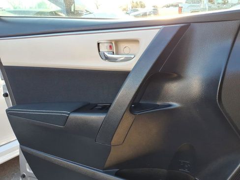 Used 2014 Toyota Corolla LE image 18