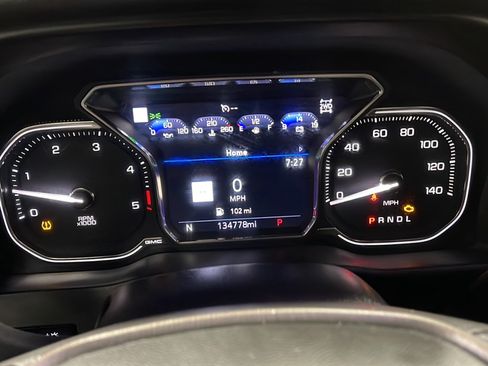 Used 2020 GMC Sierra 2500 AT4 w/ AT4 Premium Package AWD/4WD image 5