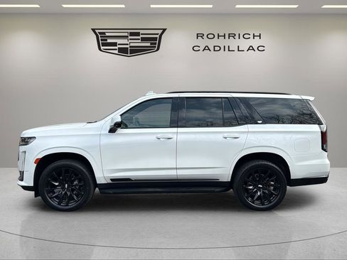 Used 2024 Cadillac Escalade Sport w/ LPO, ONYX Package image 9