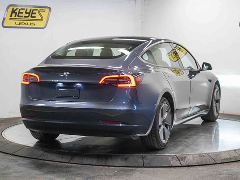Used 2023 Tesla Model 3 Standard Range image 4