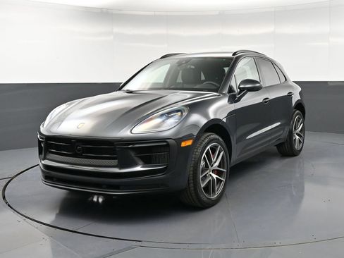 New 2026 Porsche Macan S AWD/4WD image 6