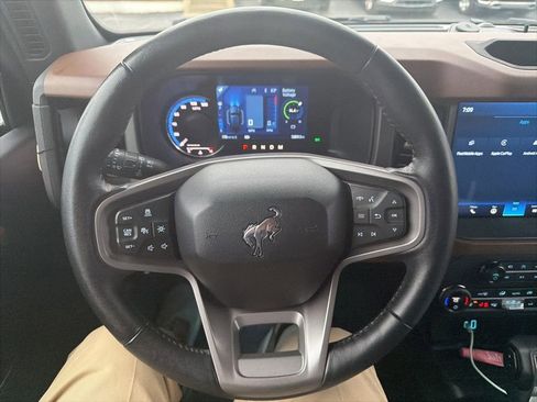 Used 2024 Ford Bronco Outer Banks image 9