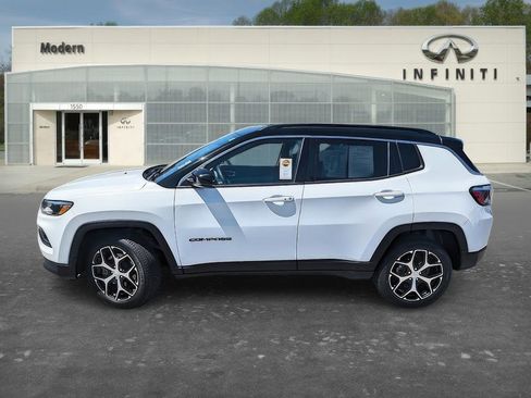Used 2024 Jeep Compass Limited AWD/4WD image 6