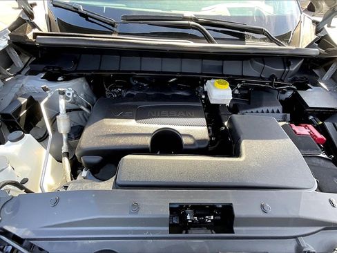 Used 2024 Nissan Pathfinder Platinum w/ Cargo Package image 9