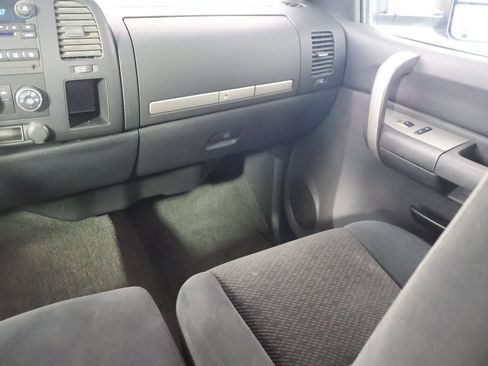 Used 2007 Chevrolet Silverado 2500 LT AWD/4WD image 30