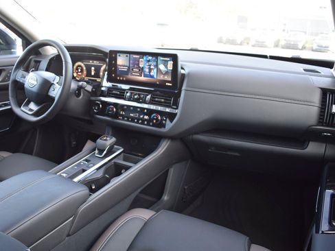 New 2026 Nissan Pathfinder Platinum w/ Accent Package FWD image 78