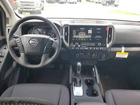New 2025 Nissan Frontier SV w/ SV Convenience Package image 15