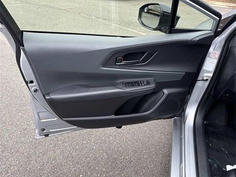 Used 2025 Toyota Prius LE image 12