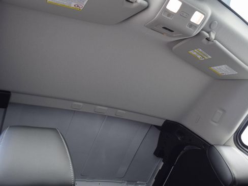 New 2026 Ford Transit 250 148 Medium Roof w/ Load Area Protection Package RWD image 23