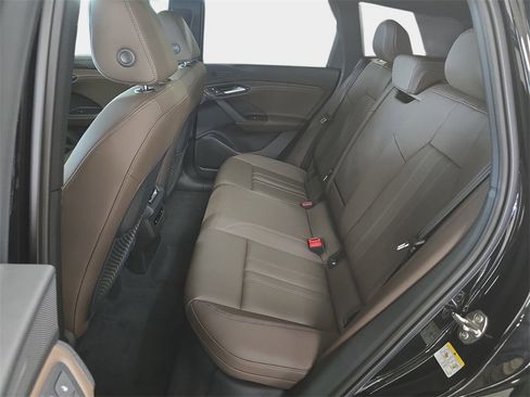 New 2025 Audi Q6 e-tron Premium image 8