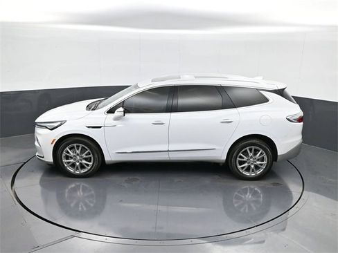 Used 2023 Buick Enclave Premium w/ Experience Buick Package image 21