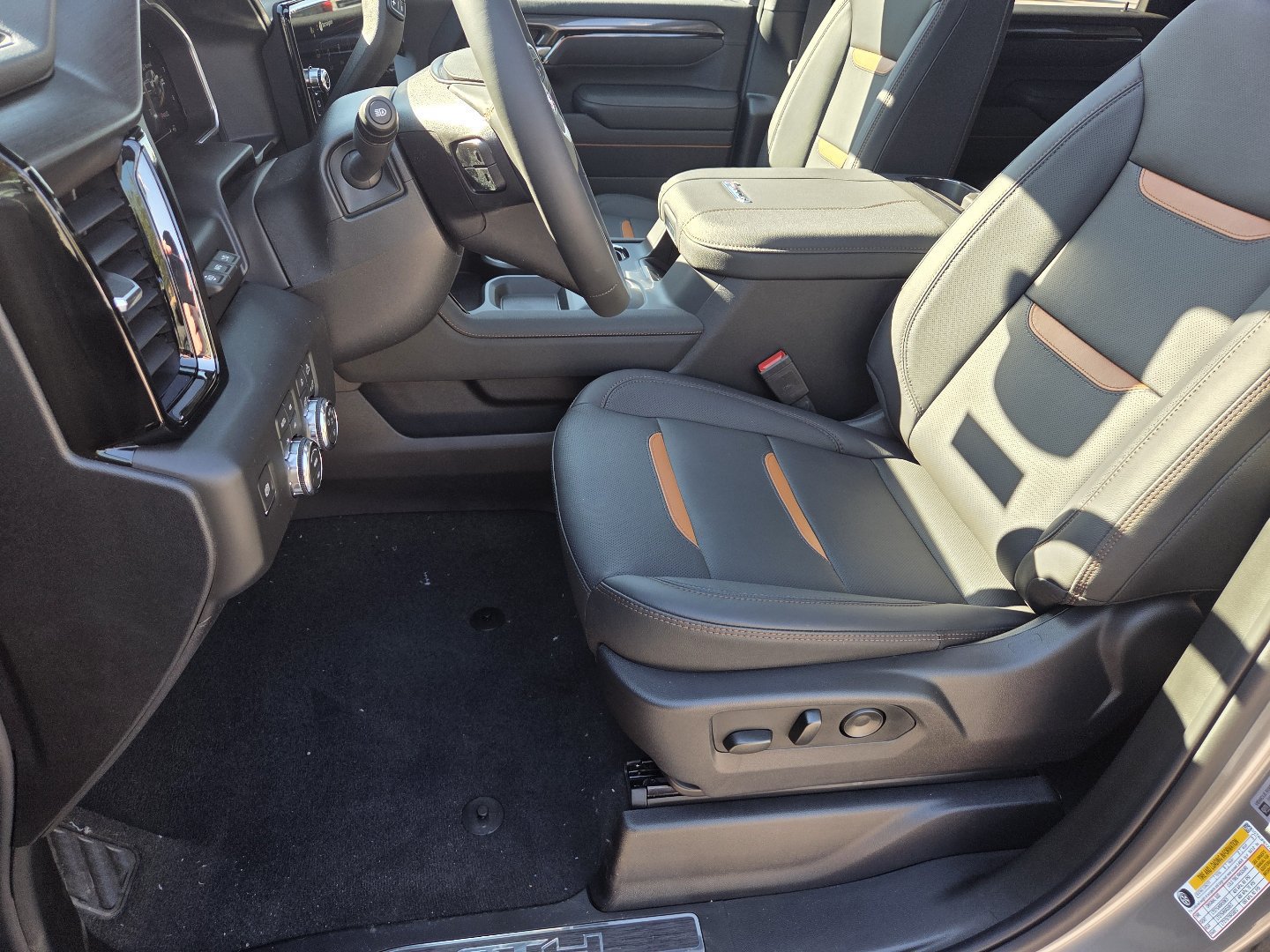 New 2026 GMC Sierra 2500 AT4 w/ AT4 Premium Plus Package AWD/4WD image 26