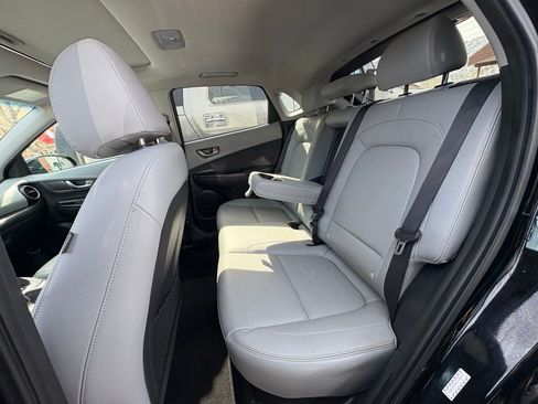 Used 2018 Hyundai Kona Limited image 23