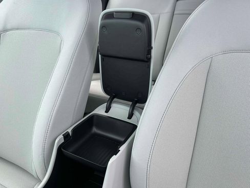 New 2025 Hyundai Kona SE FWD image 18