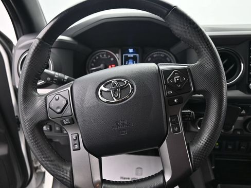 Used 2023 Toyota Tacoma TRD Off-Road w/ Advanced Technology Package AWD/4WD image 20