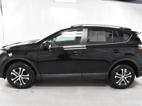 Used 2017 Toyota RAV4 LE image 10