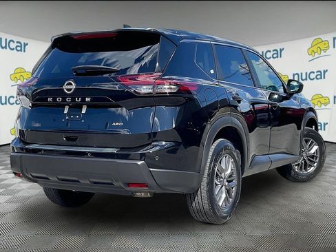 Used 2024 Nissan Rogue S AWD/4WD image 6
