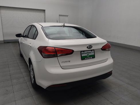 Used 2017 Kia Forte LX FWD image 5
