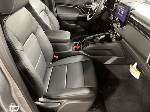 New 2026 GMC Canyon Elevation w/ Convenience Package image 16