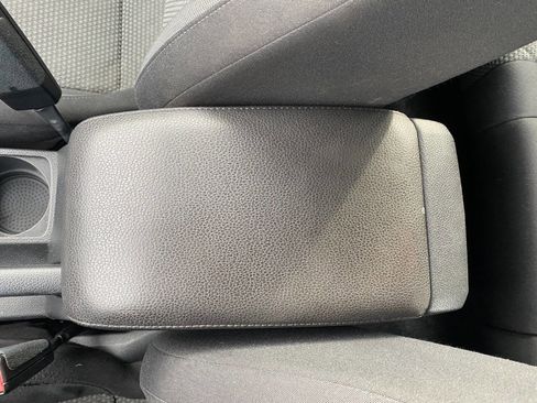 Used 2013 Volkswagen Jetta S image 17