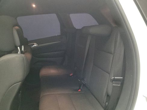 Used 2018 Jeep Grand Cherokee Laredo RWD image 18