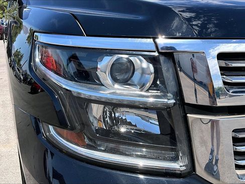 Used 2019 Chevrolet Tahoe Premier AWD/4WD image 30