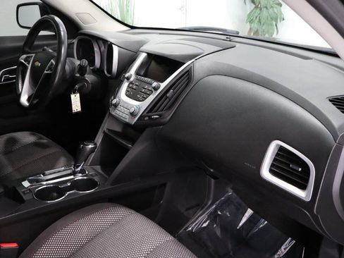 Used 2017 Chevrolet Equinox LT w/ Convenience Package FWD image 10
