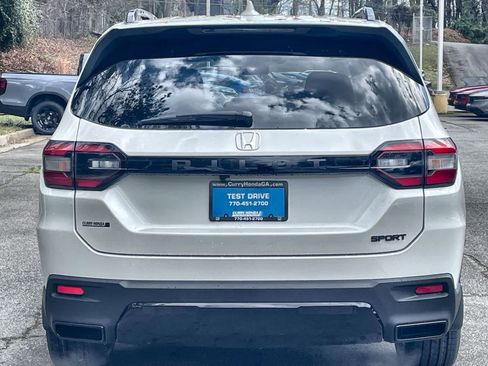 New 2026 Honda Pilot Sport image 3