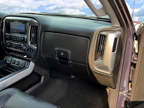 Used 2018 Chevrolet Silverado 1500 LTZ Z71 w/ Centennial Edition image 29