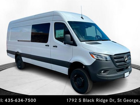 Used 2025 Mercedes-Benz Sprinter 2500 image 7