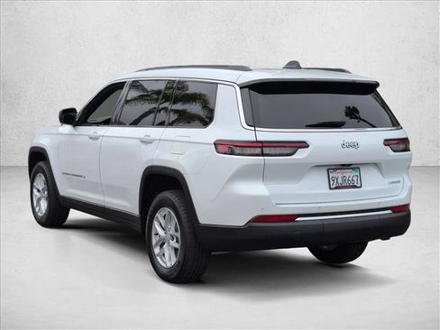 Used 2025 Jeep Grand Cherokee L Laredo RWD image 8