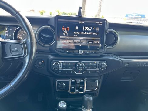 Used 2022 Jeep Wrangler Unlimited Sport AWD/4WD image 23